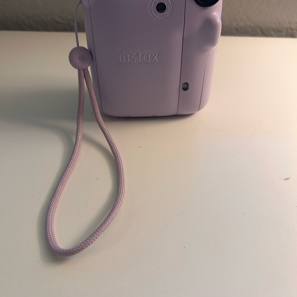 INSTAX 12 fujifilm (like new) instant camera - Picture 11 of 11